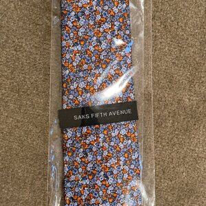 Saks Fifth Avenue Men's Silk Tie Small Floral Pattern (Blue & Auburn)